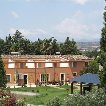 كروباني Agriturismo Torre Del Golfo المظهر الخارجي الصورة