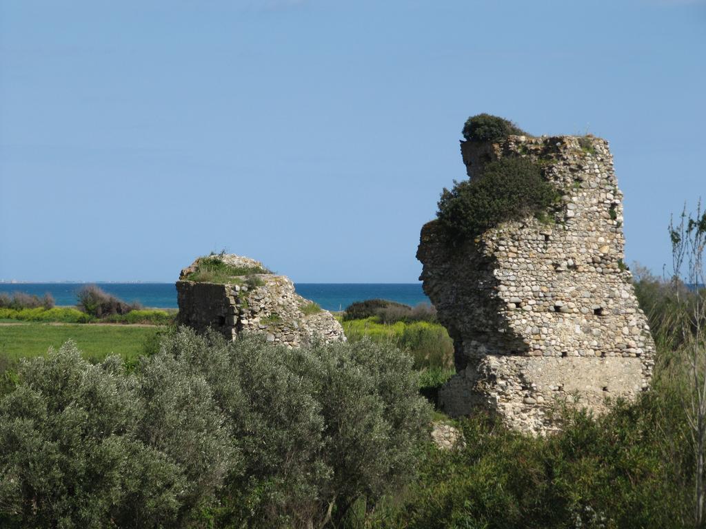 كروباني Agriturismo Torre Del Golfo المظهر الخارجي الصورة