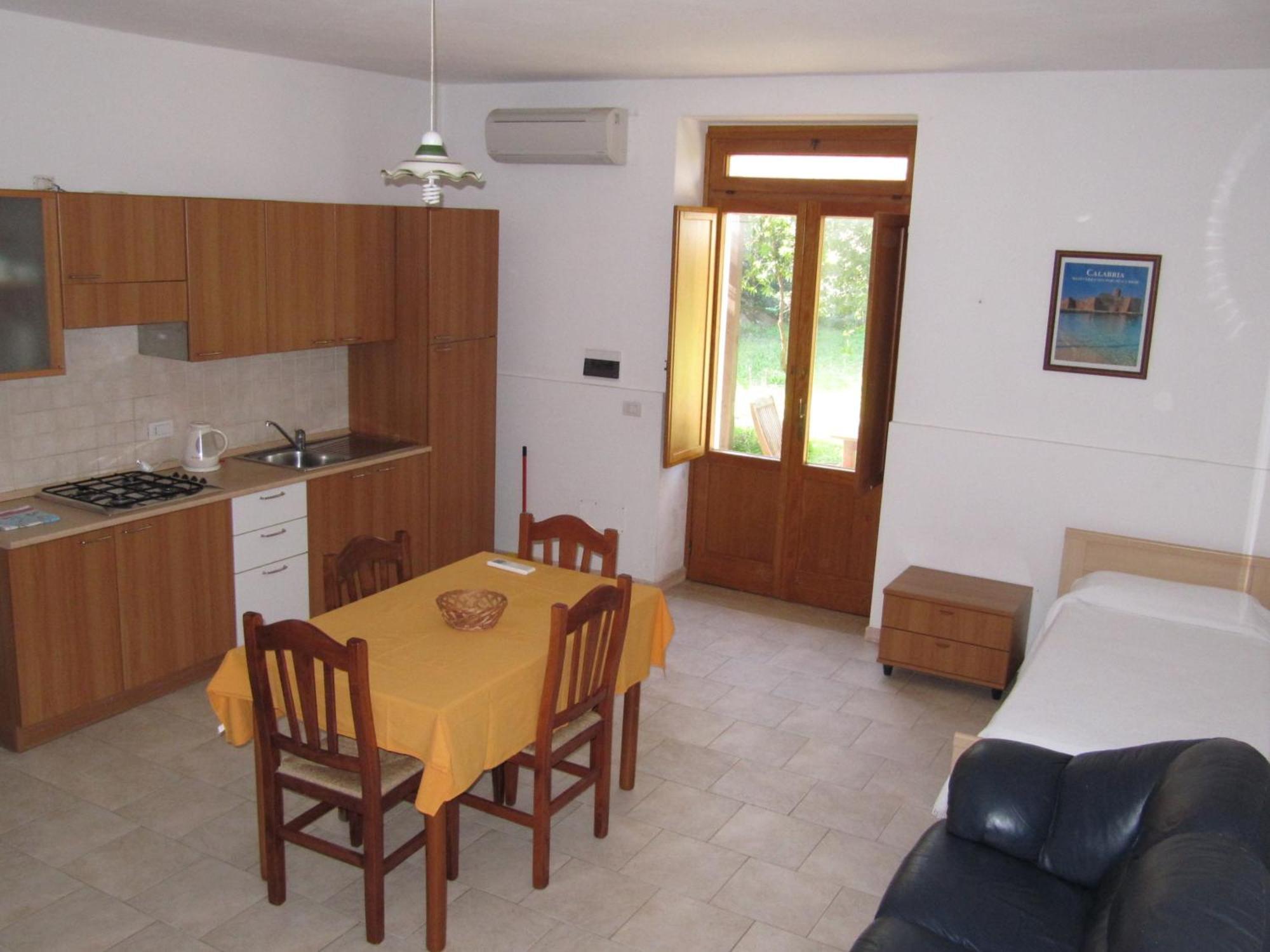 كروباني Agriturismo Torre Del Golfo المظهر الخارجي الصورة