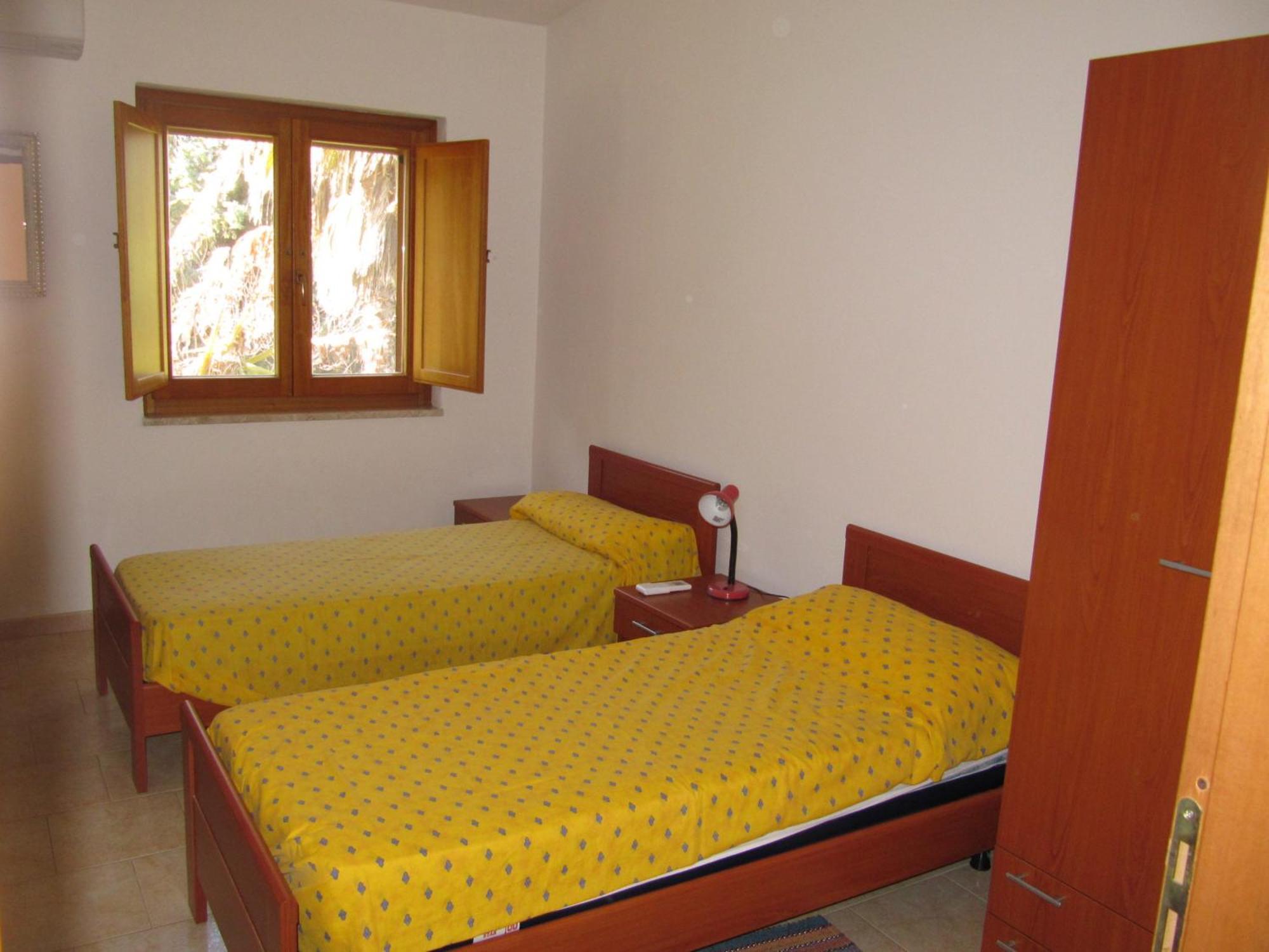 كروباني Agriturismo Torre Del Golfo المظهر الخارجي الصورة