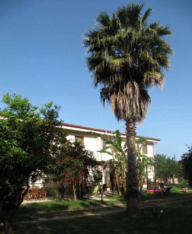 كروباني Agriturismo Torre Del Golfo المظهر الخارجي الصورة