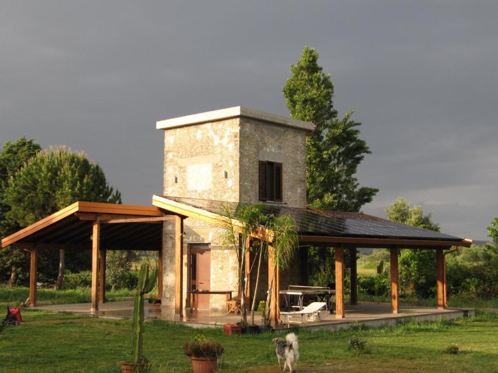 كروباني Agriturismo Torre Del Golfo المظهر الخارجي الصورة